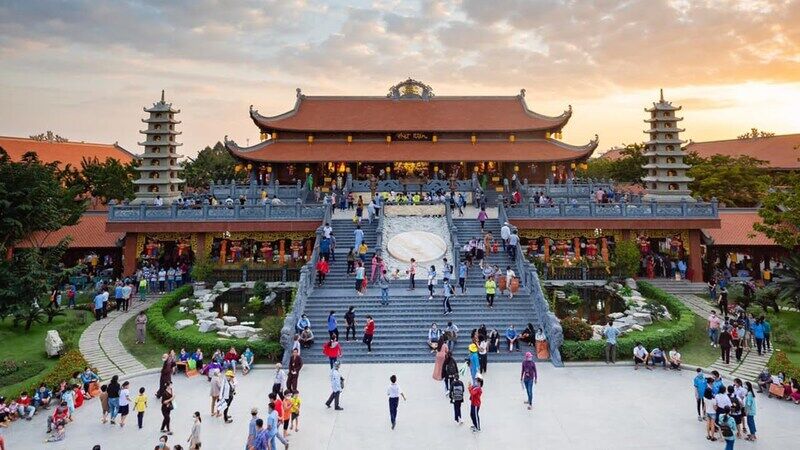 Begin your temple exploration with Ho Chi Minh City’s festive ambiance